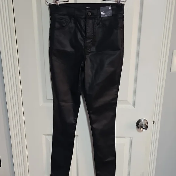 Express beand new size 4 coated Black Skinny Jeans - Picture 3 of 4